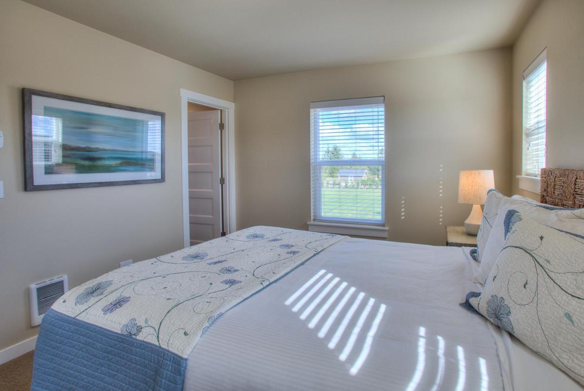 Salty Paws Villa Ocean Shores Bagian luar foto