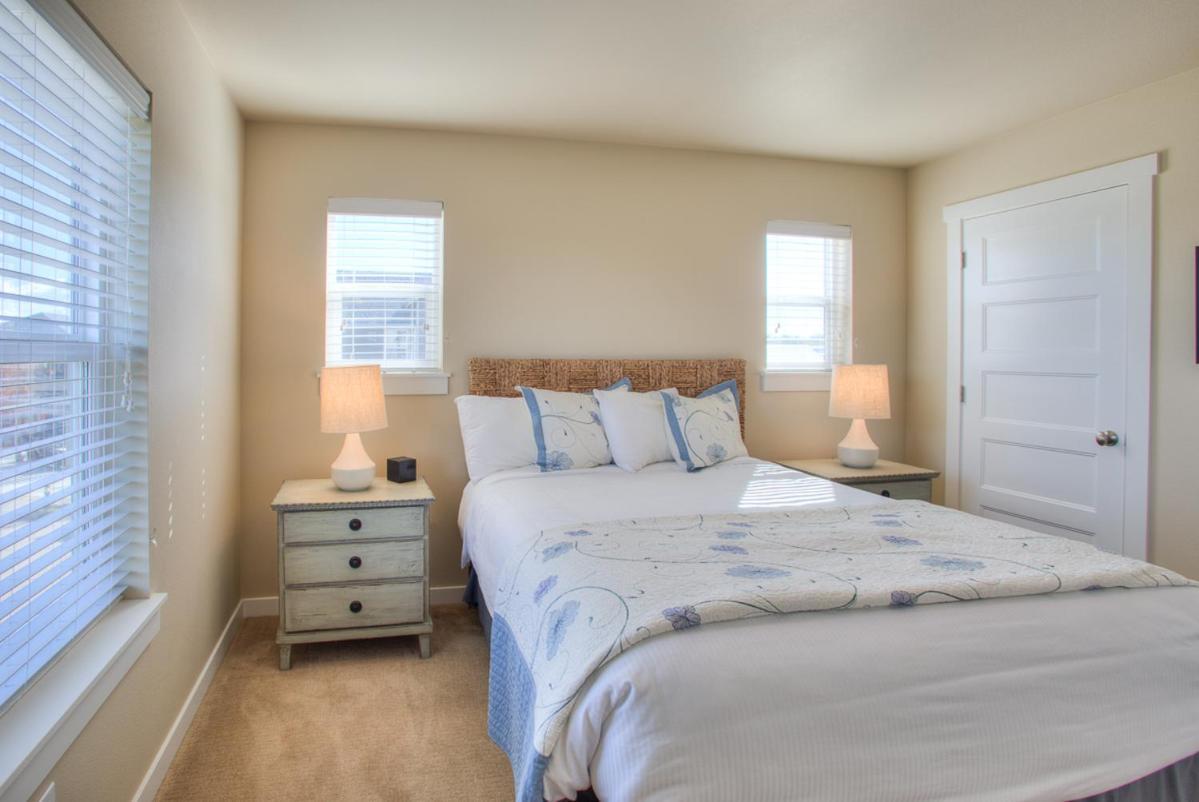 Salty Paws Villa Ocean Shores Bagian luar foto